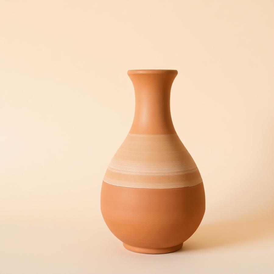 Vase décoratif en terre cuite